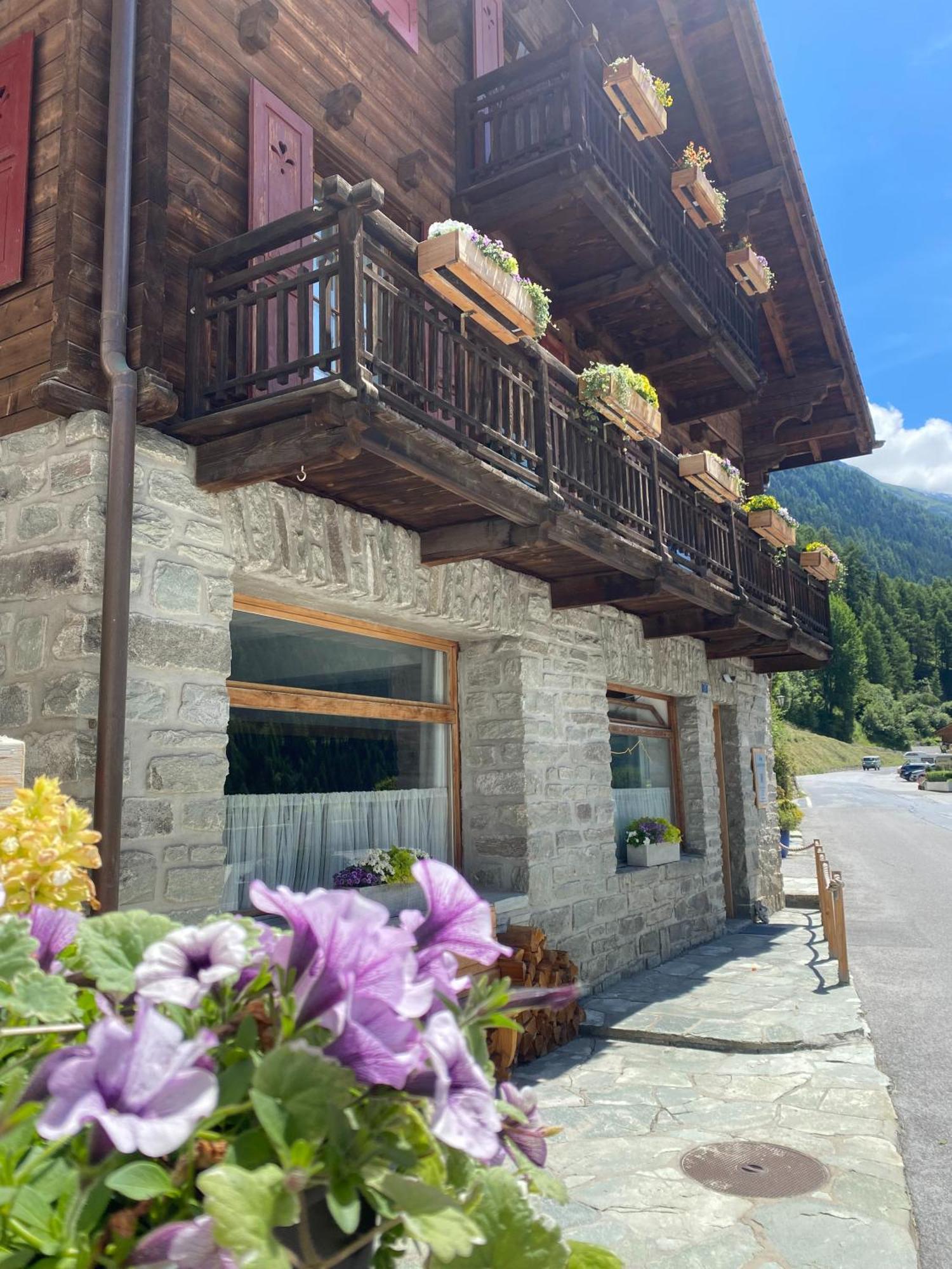La Bergere Hotel Ayer Eksteriør billede